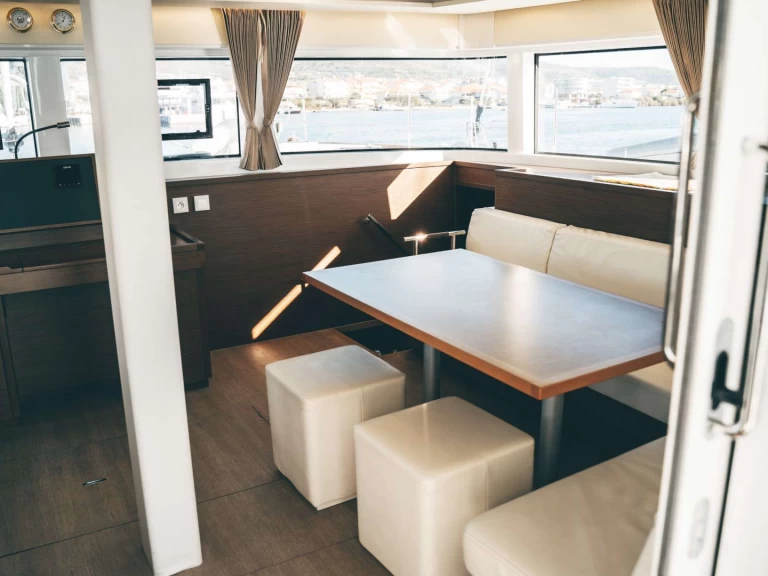 Lagoon AKANA te huur van particulier of professional in Split