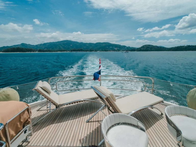 MonteCarloYachts BAYC Asia te huur van particulier of professional in Phuket