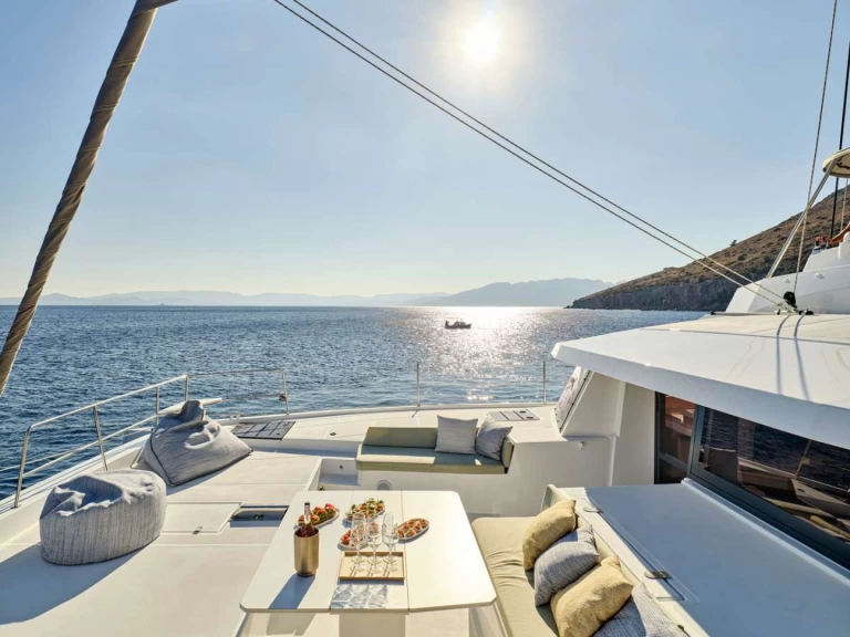 Bootverhuur Néa Péramos goedkoop SAHANA