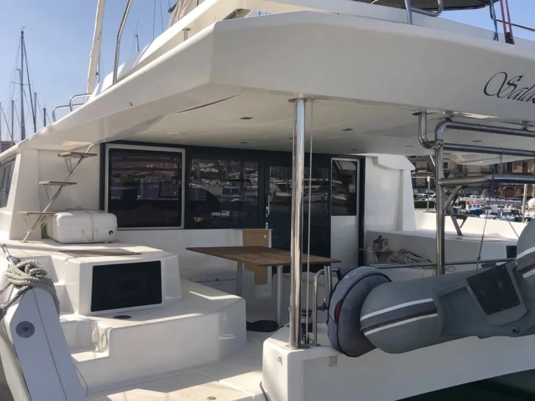 Bootverhuur Palermo goedkoop Dufour Catamarans 48 Sail