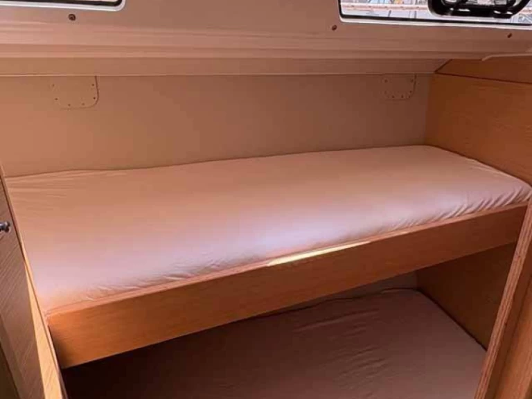 Zeilboot te huur in Cagliari voor de beste prijs