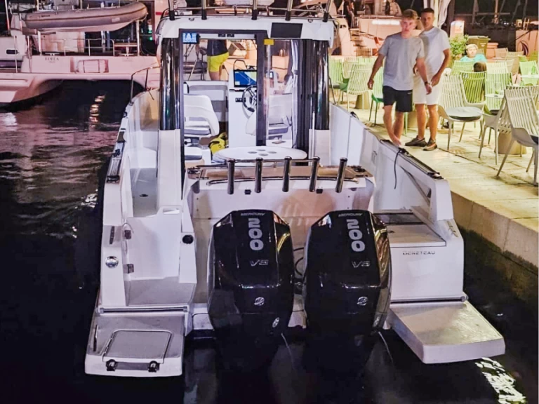 Verhuur Motorboot Bénéteau met vaarbewijs