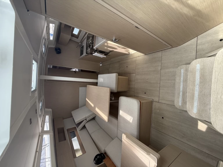 Huur Zeilboot met of zonder schipper Bénéteau in Ligia