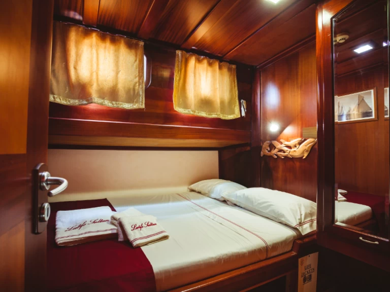  Latife Sultan te huur van particulier of professional in Milazzo