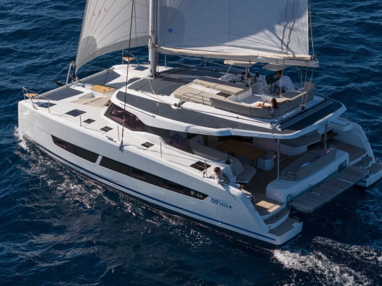 Verhuur Catamaran Fountaine Pajot met vaarbewijs