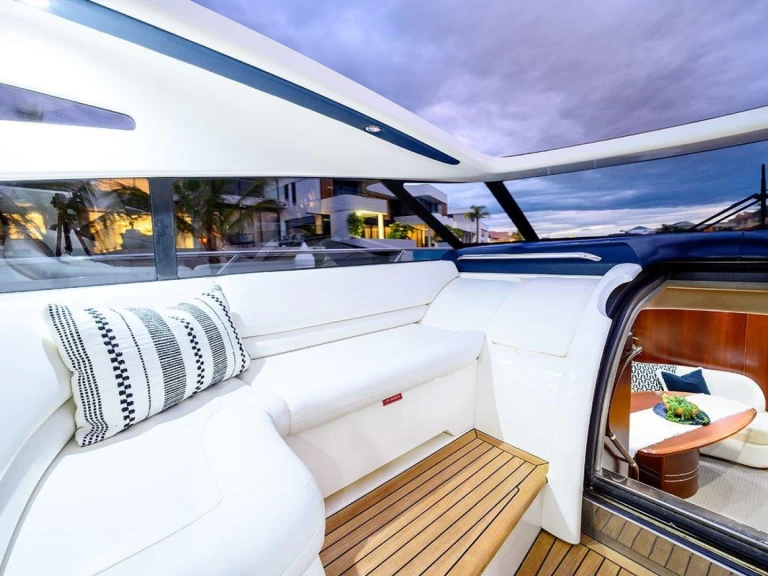 Verhuur Motorboot Princess met vaarbewijs