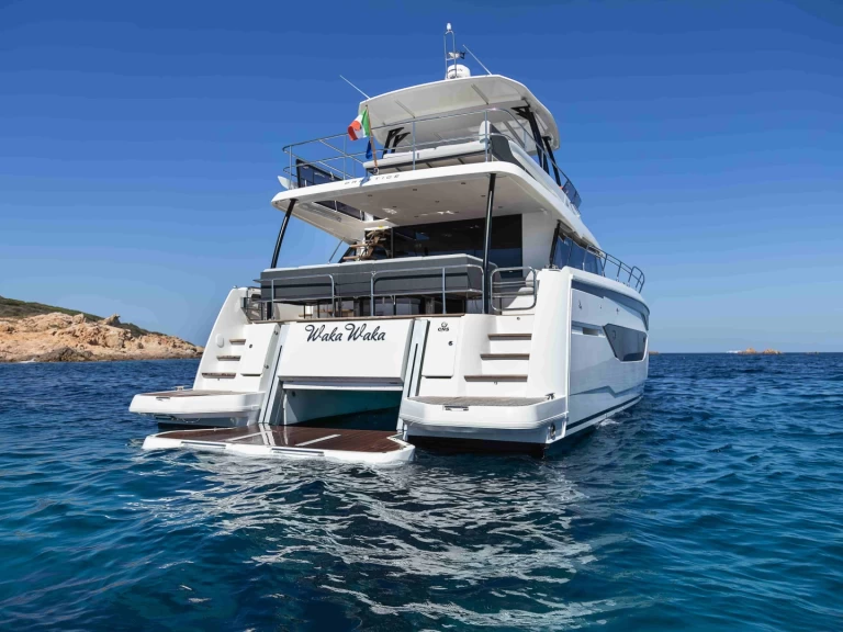 Bootverhuur Prestige Prestige M48 in Cugnana Verde via SamBoat