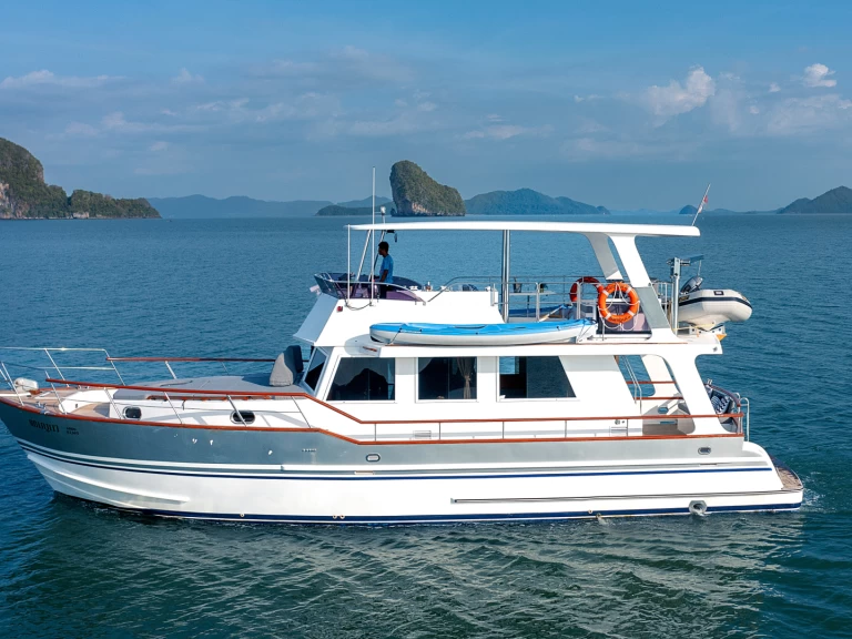 Bootverhuur Grand Banks Grand Banks 52 in Phuket via SamBoat