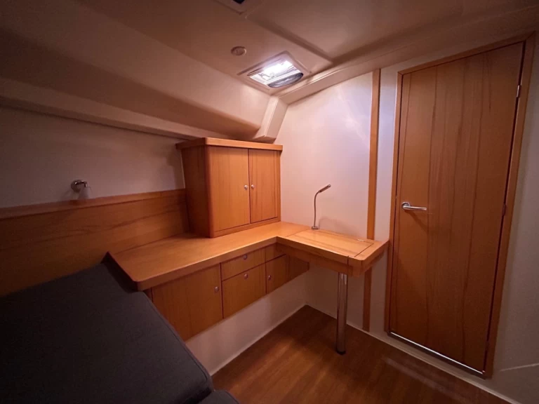 Zeilboot te huur in Seget Donji voor de beste prijs