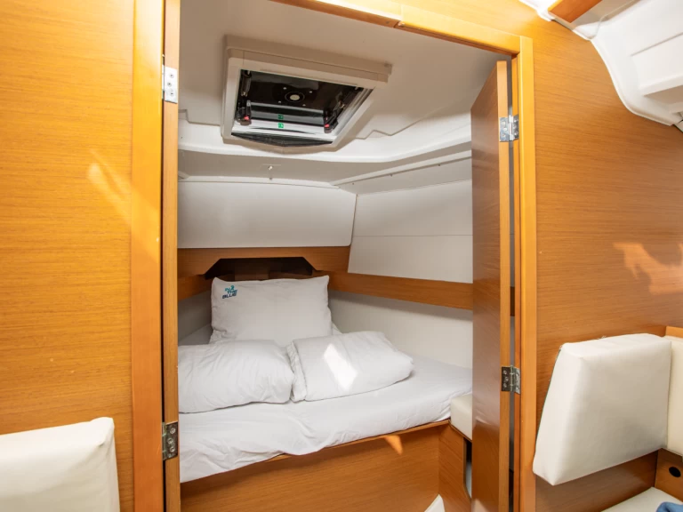 Bootverhuur Jeanneau Sun Odyssey 349 in Punat via SamBoat