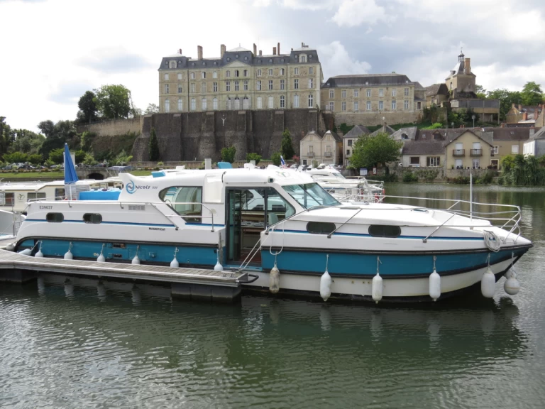 Bootverhuur Nicols Yacht Confort Groupe 8-10 p. in Sablé-sur-Sarthe via SamBoat