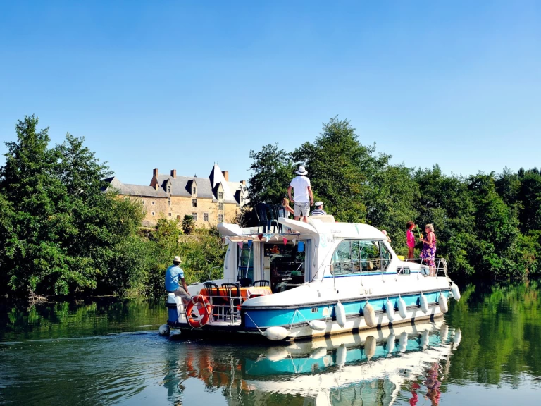 Nicols Yacht Confort Family 6-10 p. te huur van particulier of professional in Sablé-sur-Sarthe