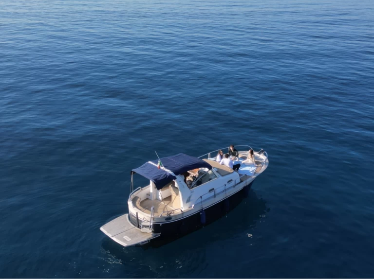 Bootverhuur Sorrento goedkoop 9,5 cabin