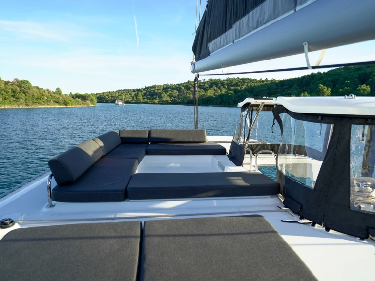 Verhuur Catamaran in Seget Donji - Lagoon Lagoon 43