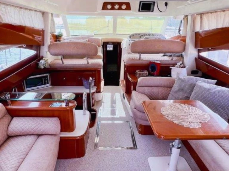 Huur Motorboot met of zonder schipper Jeanneau in Podstrana