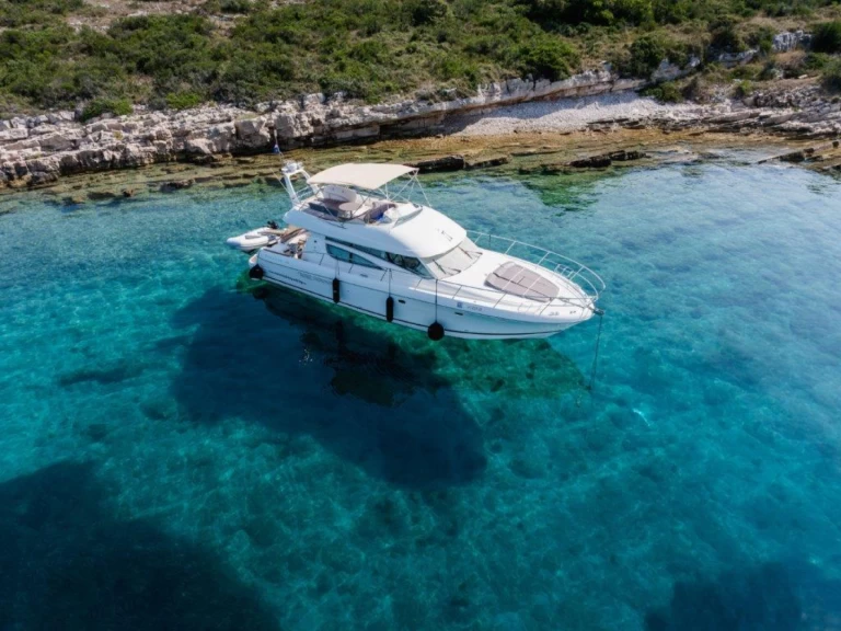 Verhuur Motorboot Jeanneau met vaarbewijs