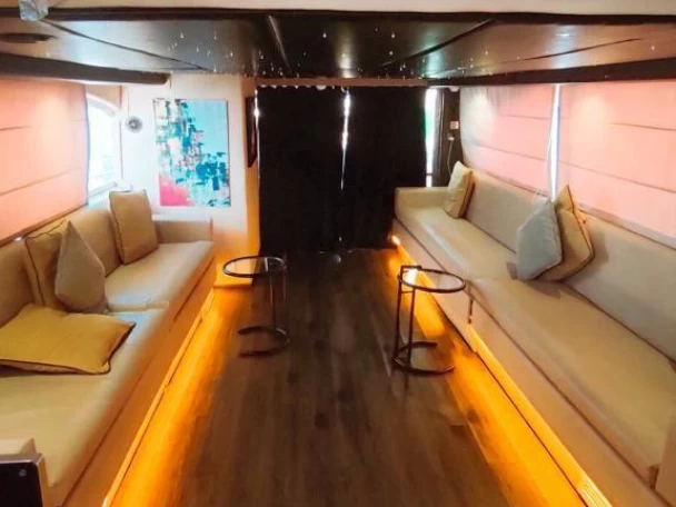 Huur een Gulf Craft - Majesty Yachts 45 in Dubai Marina