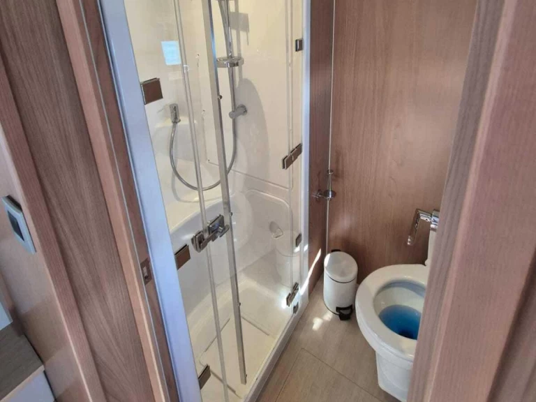 Huur een Bali Bali 5.4 in Ribishi