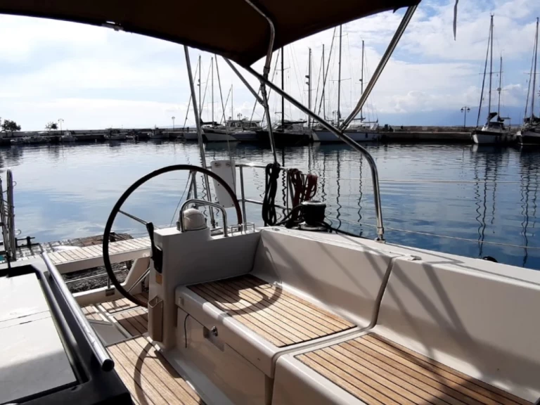 Verhuur Zeilboot Bénéteau met vaarbewijs