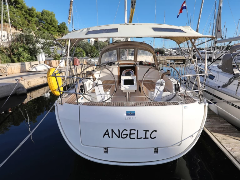 Zeilboot te huur in Biograd na Moru voor de beste prijs