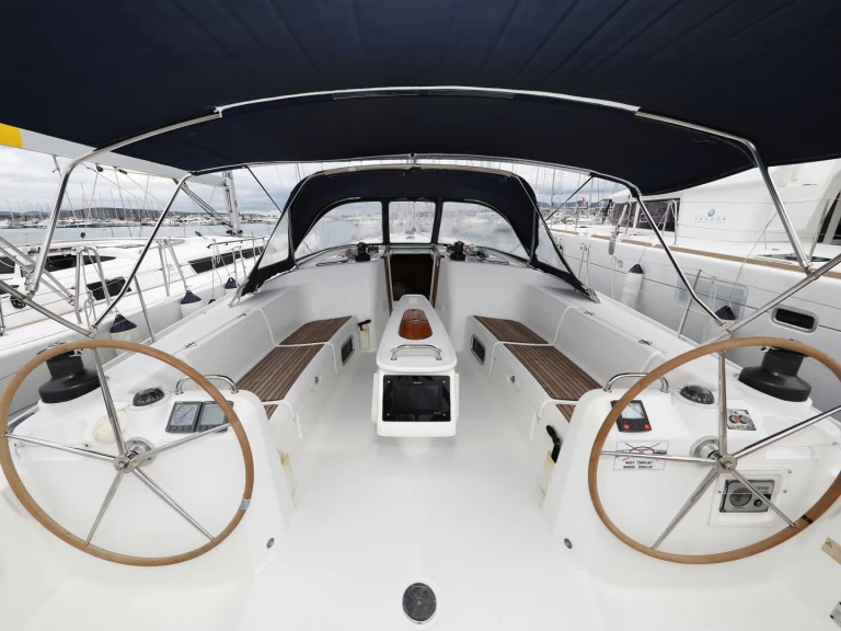 Verhuur Zeilboot Bénéteau met vaarbewijs