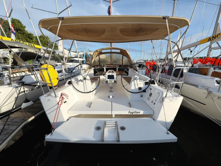 Bootverhuur Dufour Dufour 350 Grand Large in Primošten via SamBoat