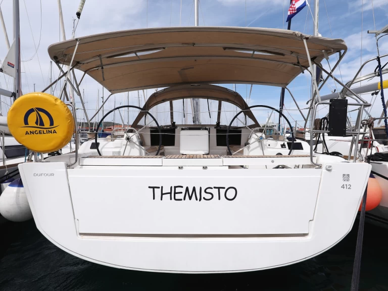 Huur een Dufour Dufour 412 Grand Large in Trogir