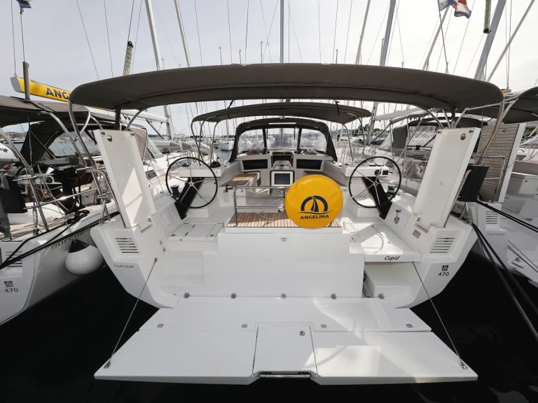 Zeilboot te huur in Sveti Filip i Jakov voor de beste prijs