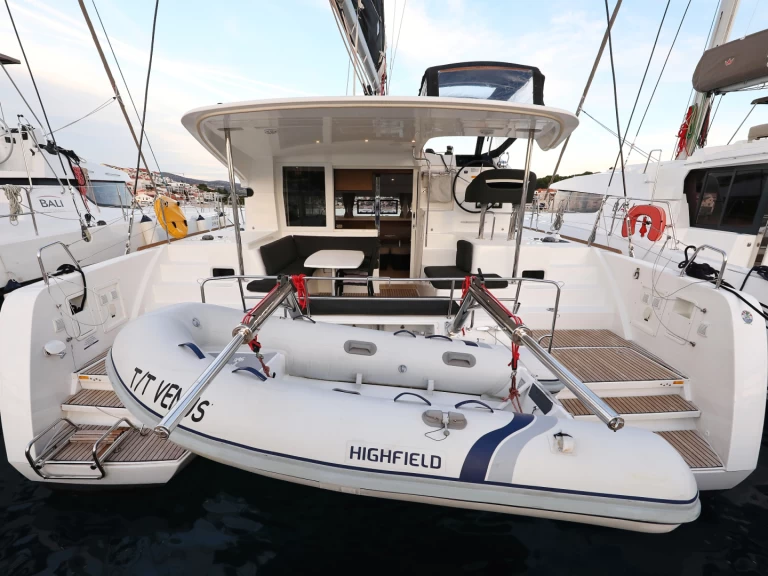 Bootverhuur Lagoon Lagoon 40 in Biograd na Moru via SamBoat