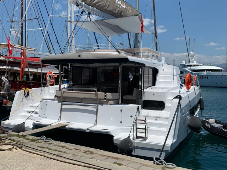 Verhuur Catamaran Bali met vaarbewijs