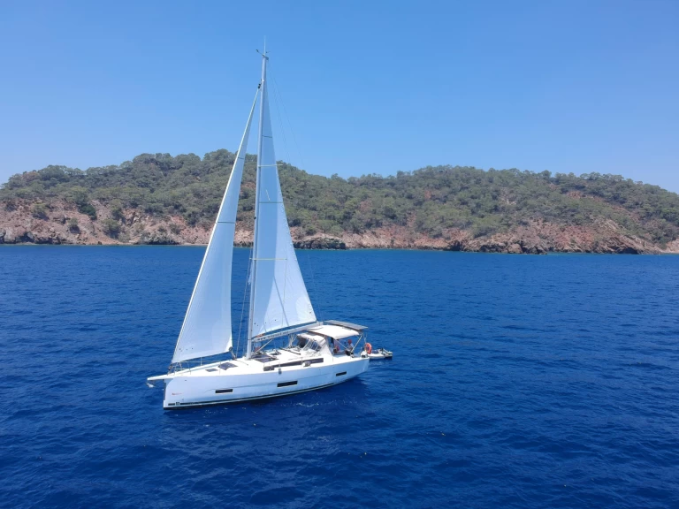 Bootverhuur Dufour Dufour 390 in Marmaris via SamBoat