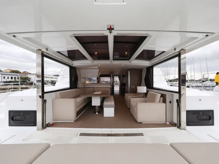 Huur een Bali Bali 4.4 in Rogoznica