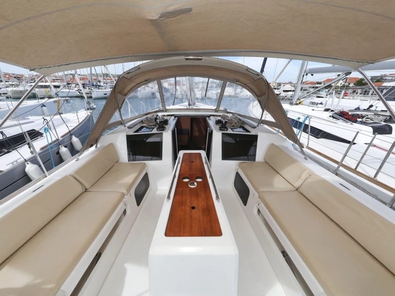 Jachthuur in Trogir - Dufour Dufour 412 Grand Large via SamBoat