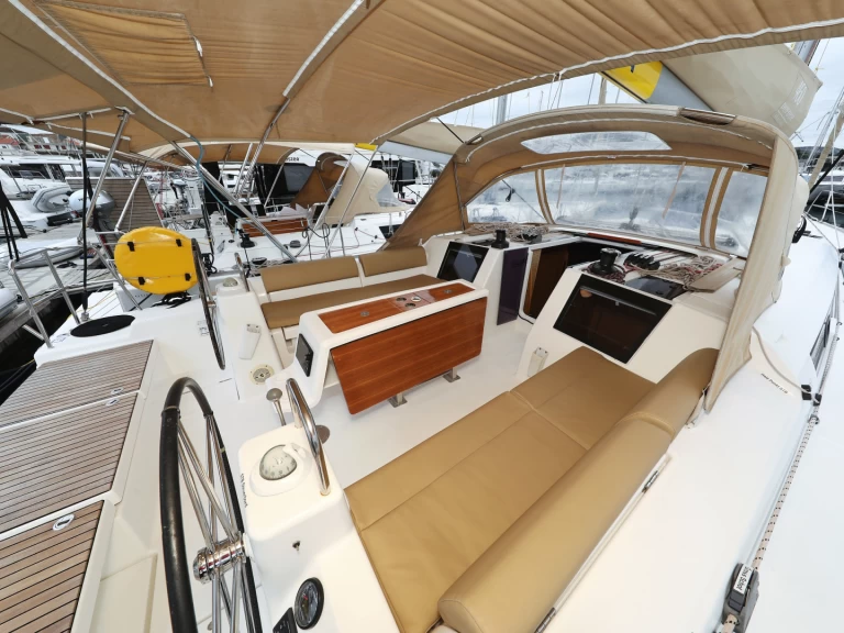Dufour Dufour 460 Grand Large te huur van particulier of professional in Šibenik