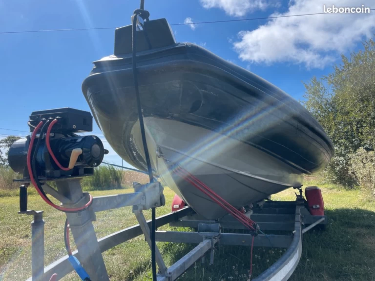 Huur een Valiant DR 750 Fishing in Baden