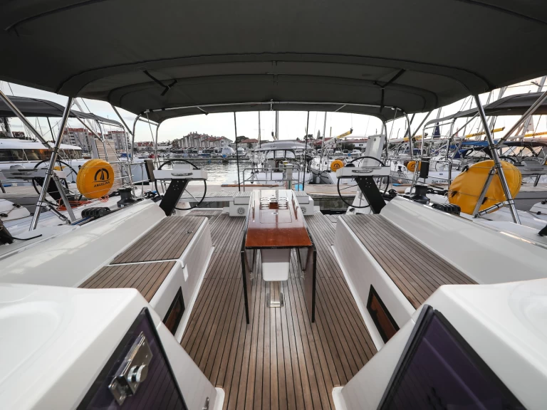 Bootverhuur Trogir goedkoop Dufour 470