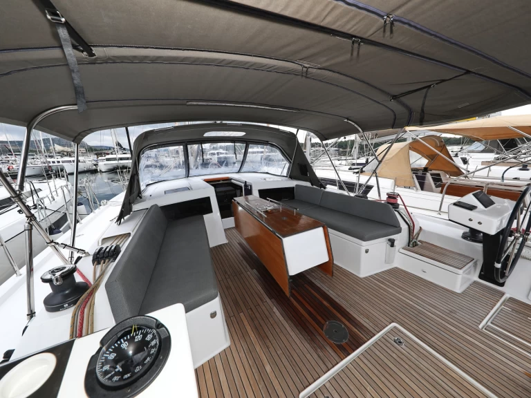 Verhuur Zeilboot in Šibenik - Dufour Dufour 470