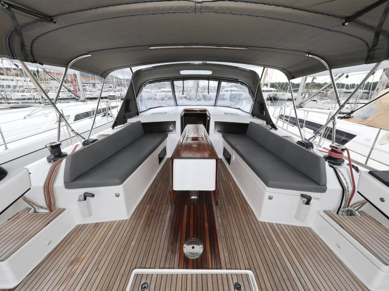 Bootverhuur Dufour Dufour 470 in Šibenik via SamBoat