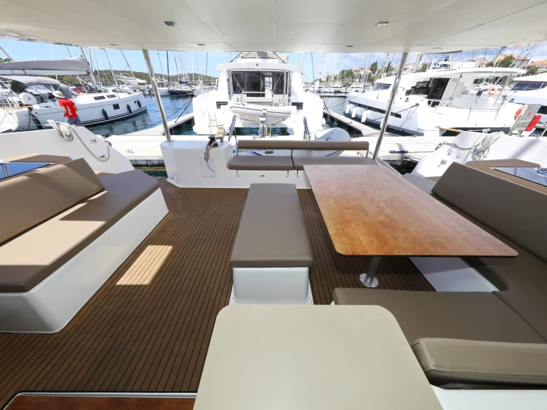 Huur Catamaran met of zonder schipper Dufour in Rogoznica