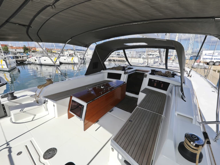 Verhuur Zeilboot in Trogir - Dufour Dufour 530