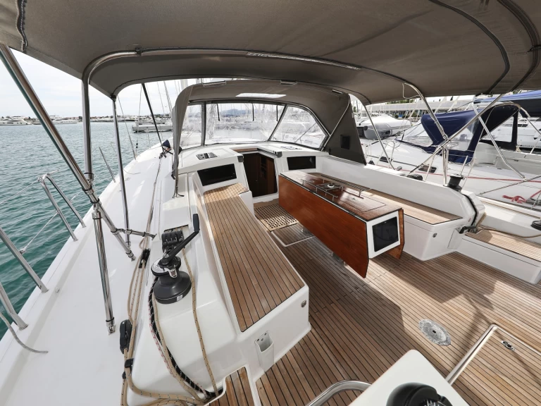 Zeilboot te huur in Sveti Filip i Jakov voor de beste prijs