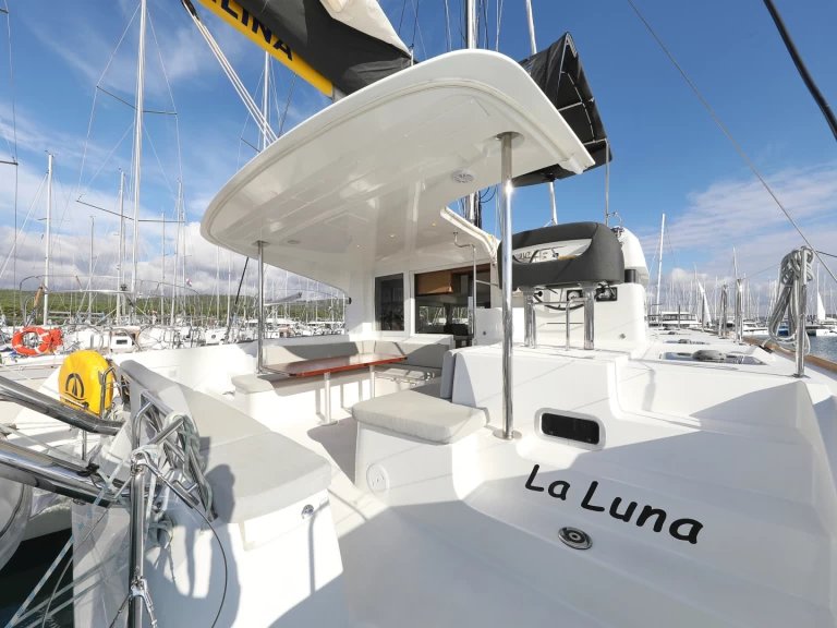 Huur een Lagoon Lagoon 40 in Sveti Filip i Jakov