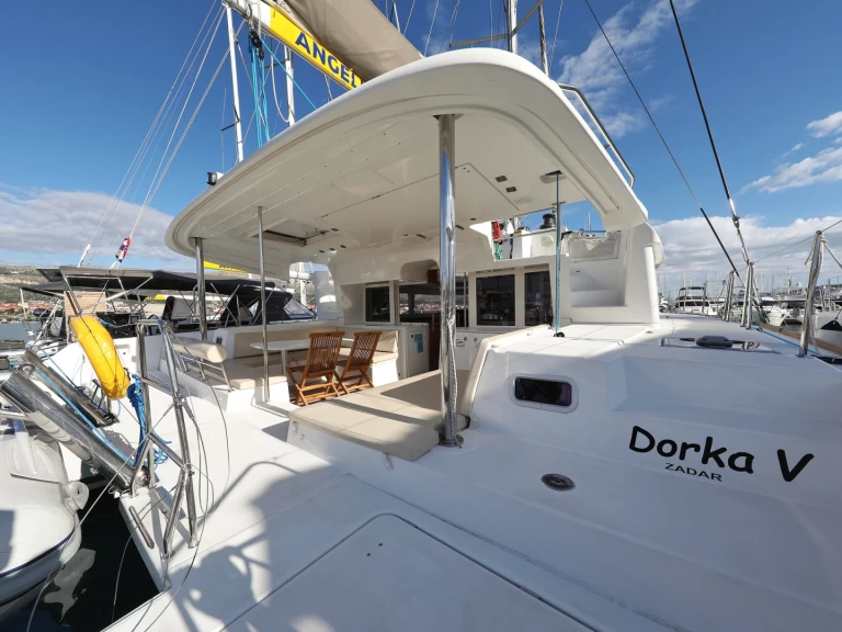 Bootverhuur Lagoon Lagoon 450 in Šibenik via SamBoat