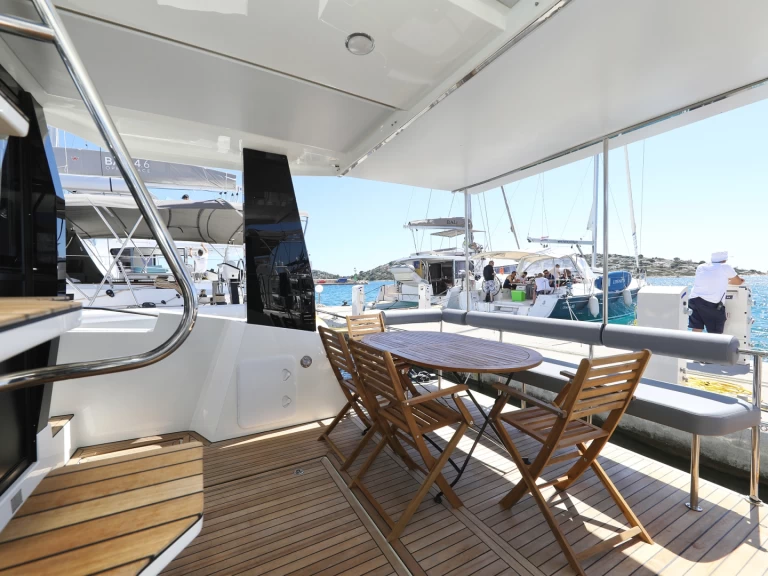 Jacht te huur in Šibenik voor de beste prijs