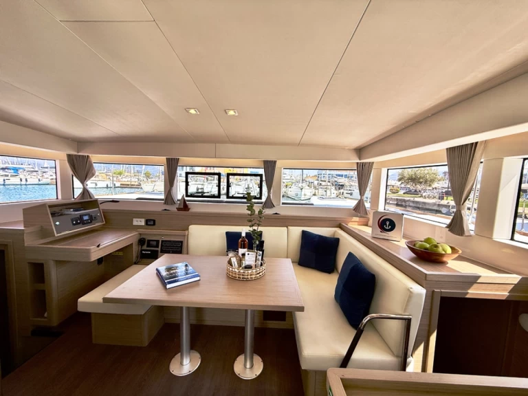 Bootverhuur Lagoon Lagoon 40 in Nydri via SamBoat