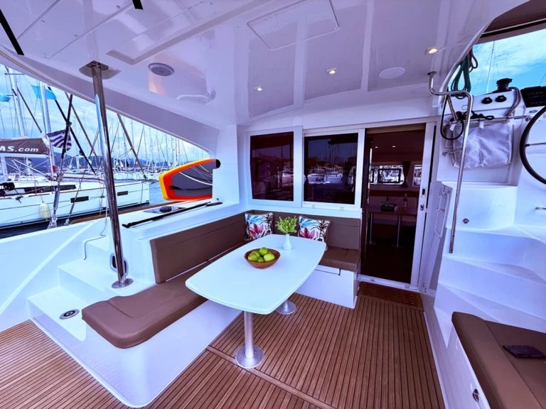 Huur Catamaran met of zonder schipper Lagoon in Nydri