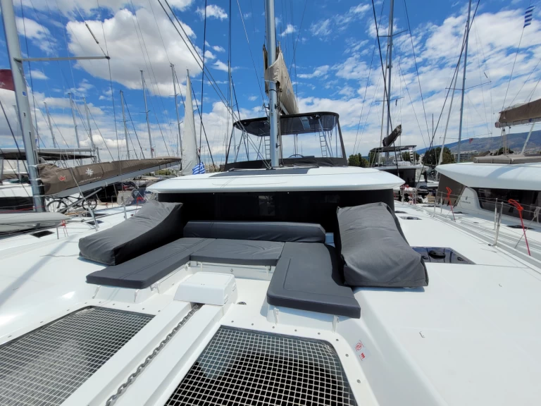 Huur een Lagoon Lagoon 46 in Nydri