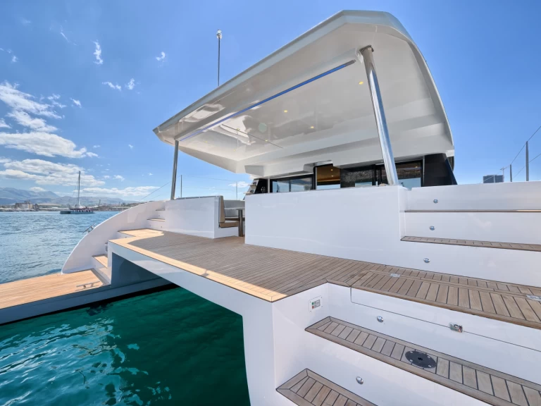 Verhuur Catamaran Luna met vaarbewijs