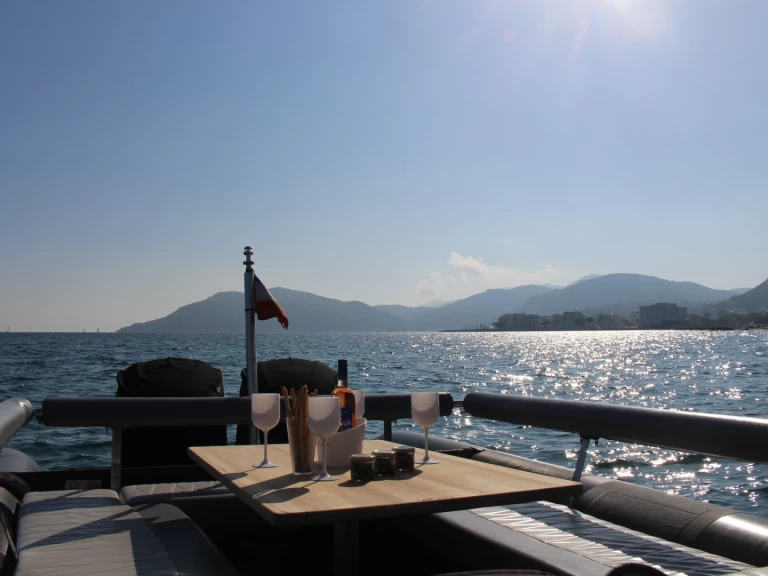 RIB te huur in Cannes voor de beste prijs