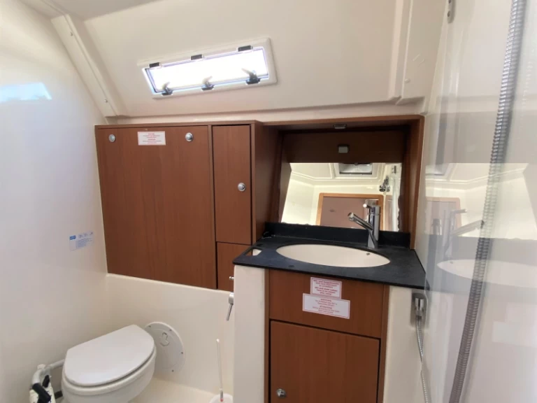 Huur een Bavaria Bavaria 40 in Sukošan